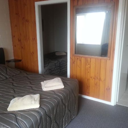 Nhill Oasis Motel Екстериор снимка