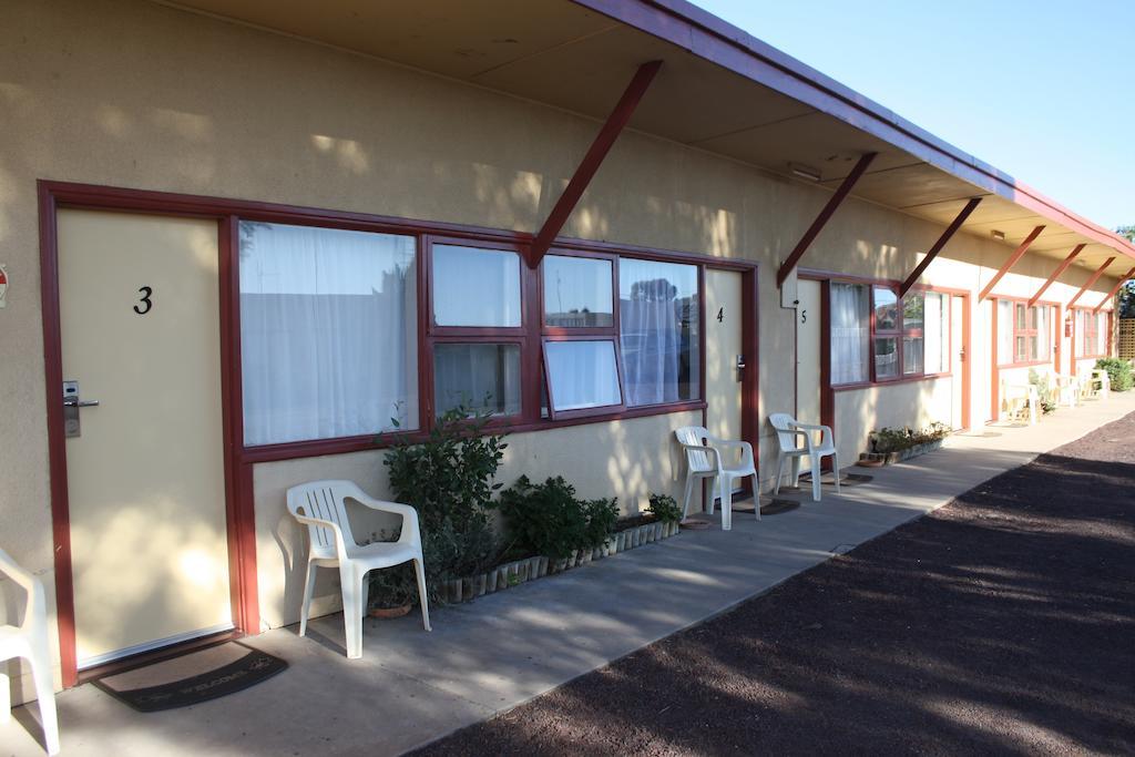 Nhill Oasis Motel Екстериор снимка