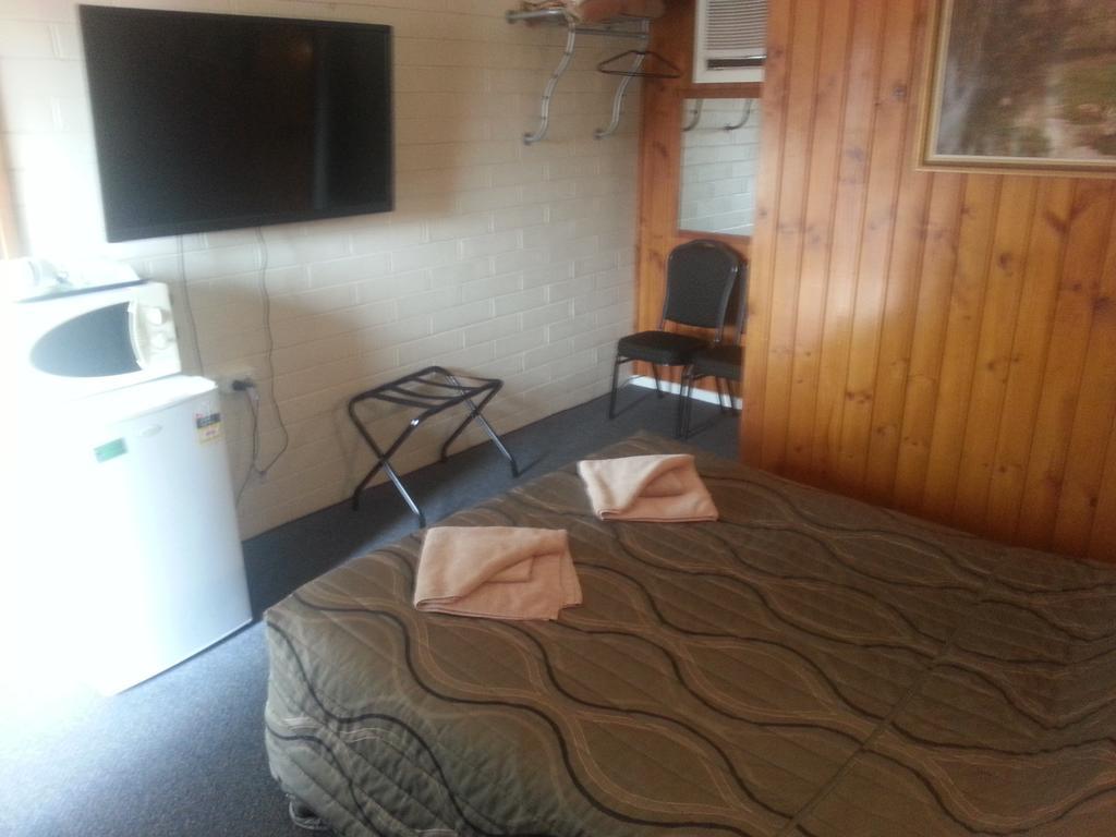Nhill Oasis Motel Екстериор снимка