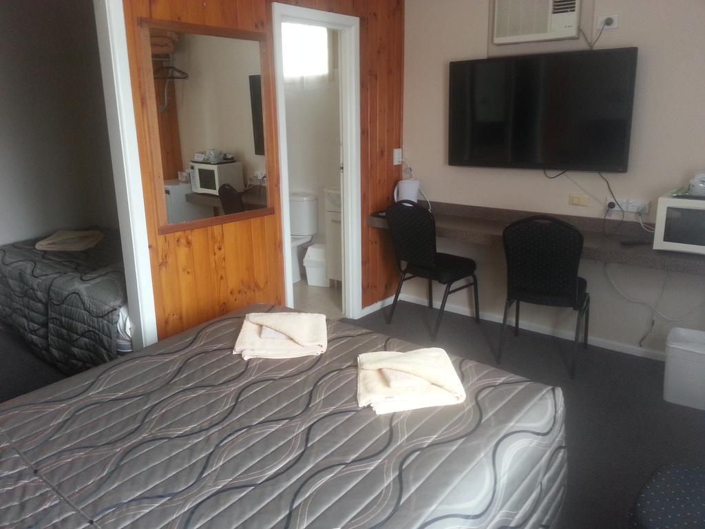 Nhill Oasis Motel Екстериор снимка