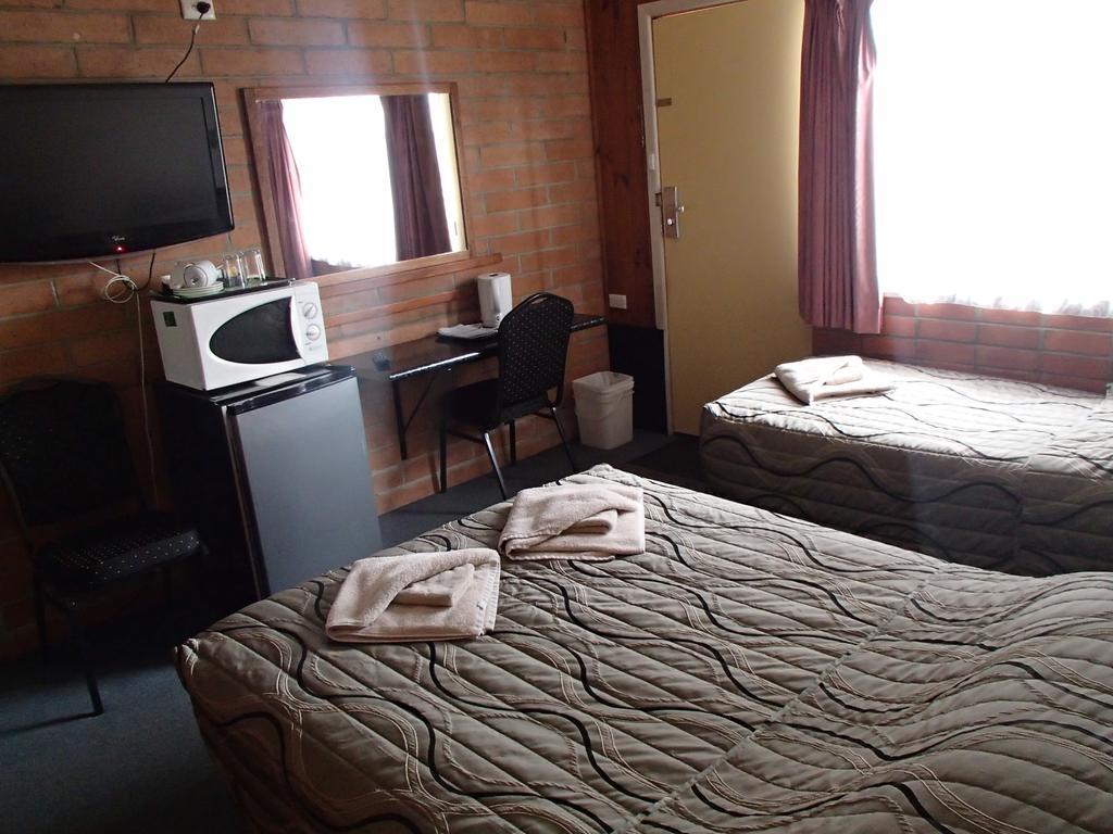 Nhill Oasis Motel Екстериор снимка