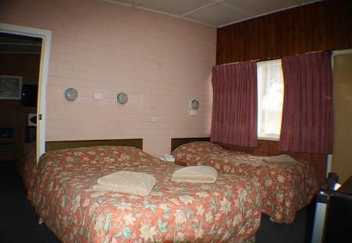 Nhill Oasis Motel Екстериор снимка